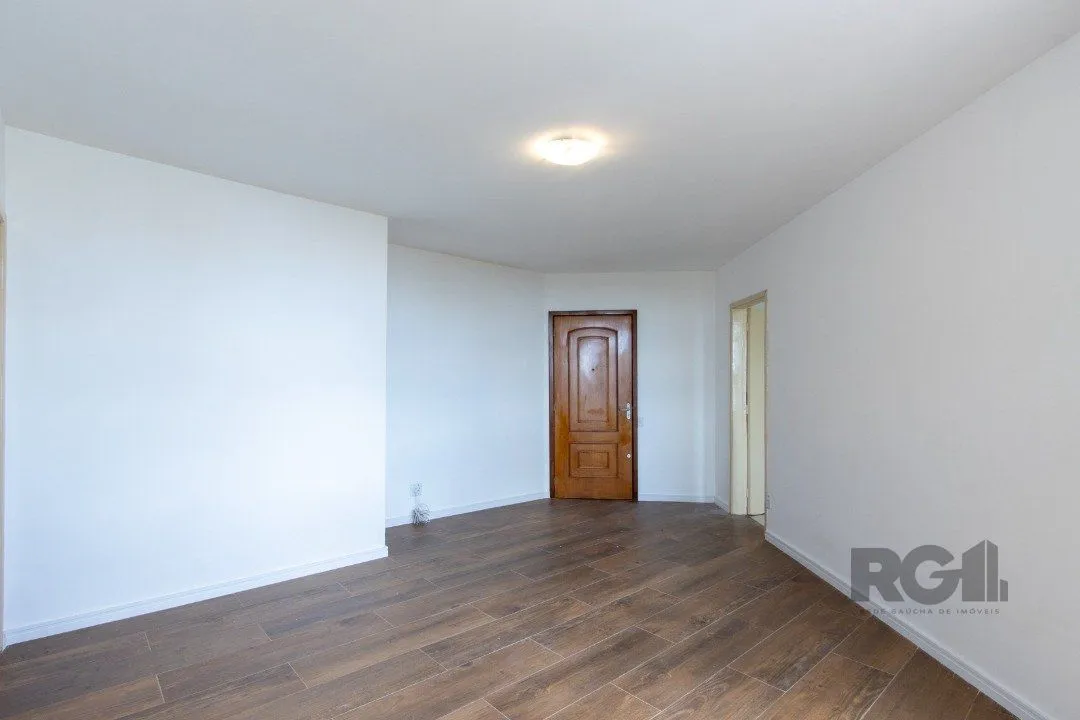 Imagem Apartamento de 2 Dormitórios com Vaga Coberta no Conjunto Residencial Santos Dumont