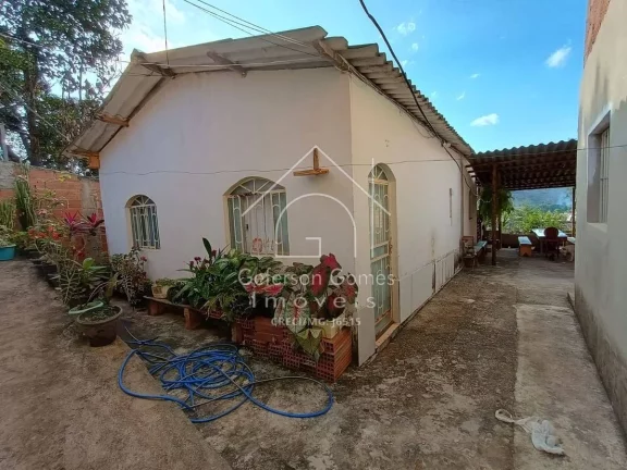 Imagem Casa á venda - Com 02 Quartos sendo 01 suite - Santos Prates 2 - Mantena - MG