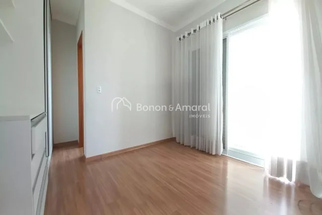 Imagem Casa espaçosa para locação no Swiss Park com 247 m² e excelente distribuição dos ambientes

Es...