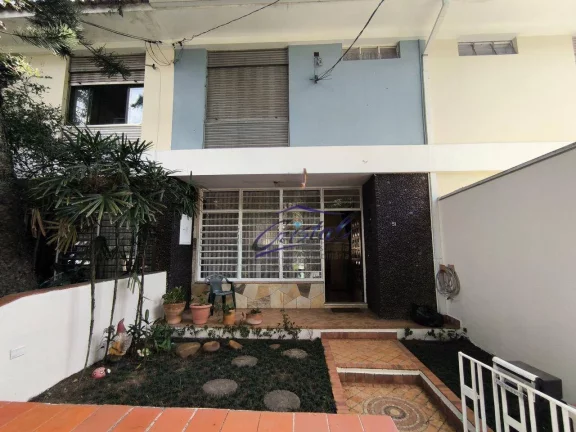 Imagem Sobrado encantador no Instituto de Previdência!