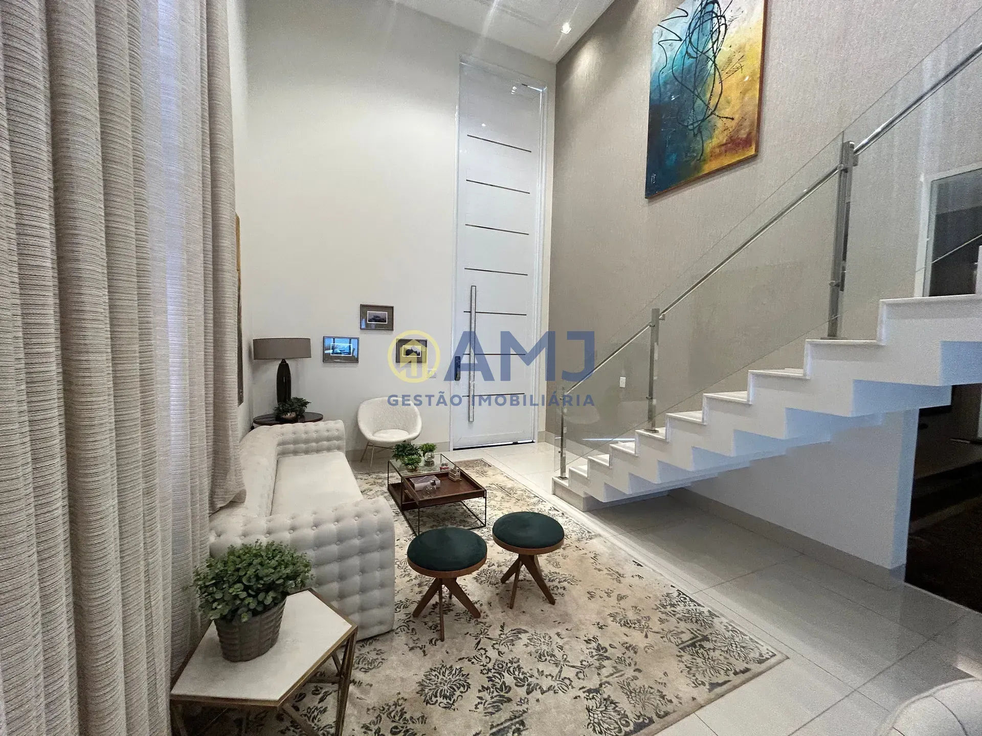 Imagem Sobrado mobiliado e decorado à venda, Jardins Lisboa, Goiânia, GO