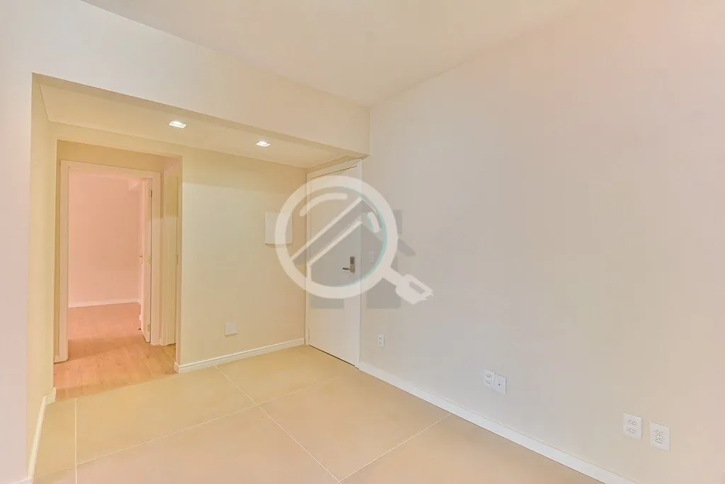 Imagem Apartamento finamente reformado em alto padrão com 2 dormitórios e 1 vaga de garagem no Bom Fim. L...