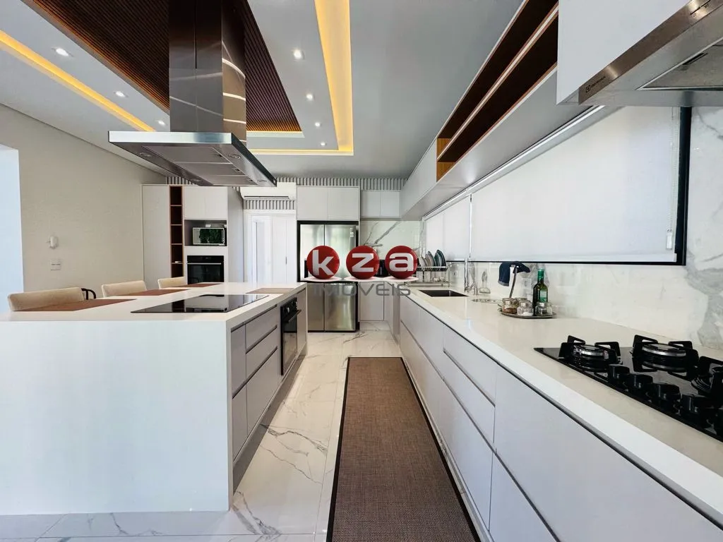 Imagem Luxuosa casa em condomínio à venda em Valinhos-SP, no Condomínio Residencial Ypê Dourado: 3 quartos, 3 suítes, 3 salas, 5 banheiros, 4 vagas, 384m².