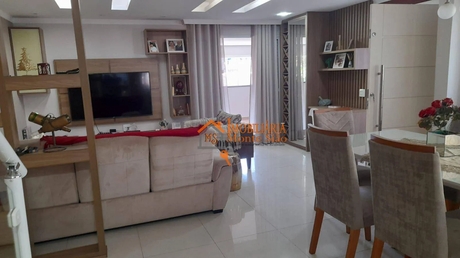 Imagem Sobrado com 3 dormitórios à venda, 380 m² por R$ 1.100.000,00 - Jardim Santa Clara - Guarulhos/SP