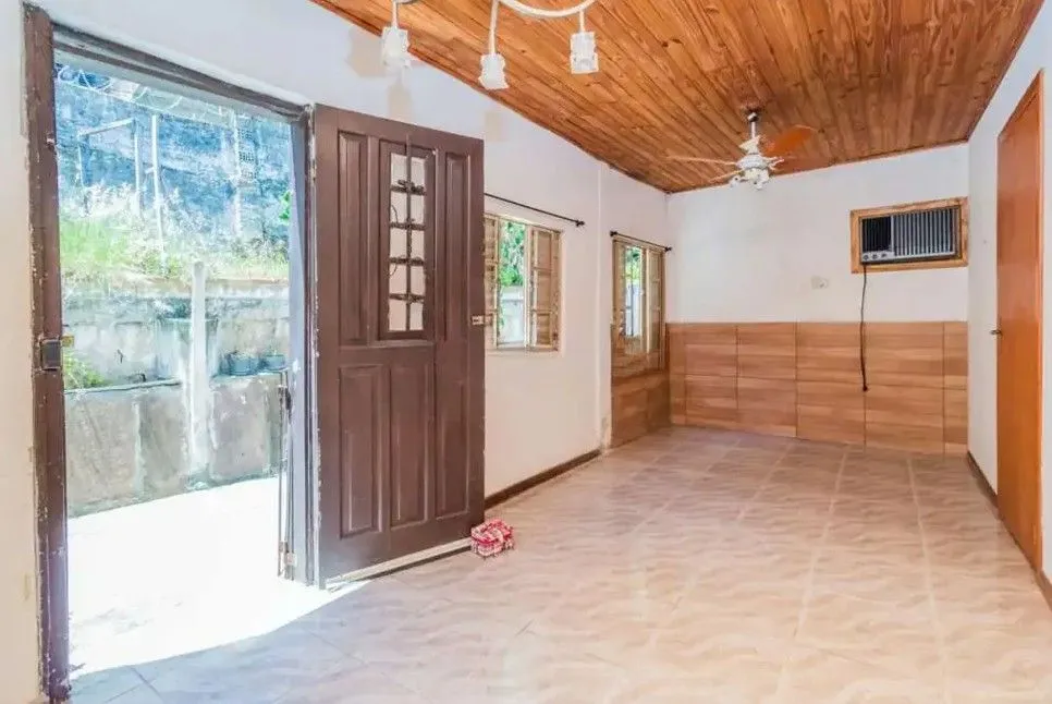 Imagem Casa 4 Dormitórios Bairro Gloria.