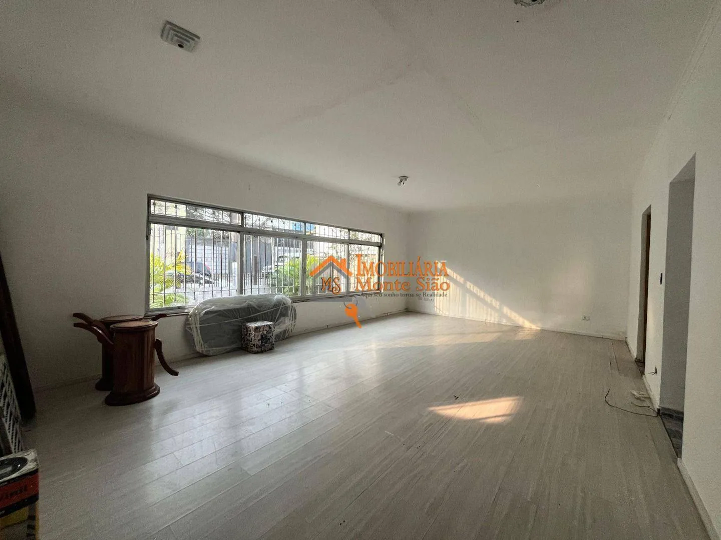 Imagem Casa com 5 dormitórios à venda, 180 m² por R$ 1.000.000,00 - Vila Rosália - Guarulhos/SP