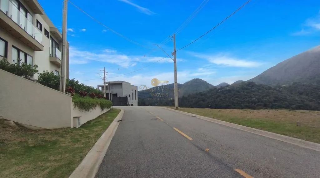 Imagem Terreno em Condomínio para Venda em Teresópolis / RJ no bairro Ermitage