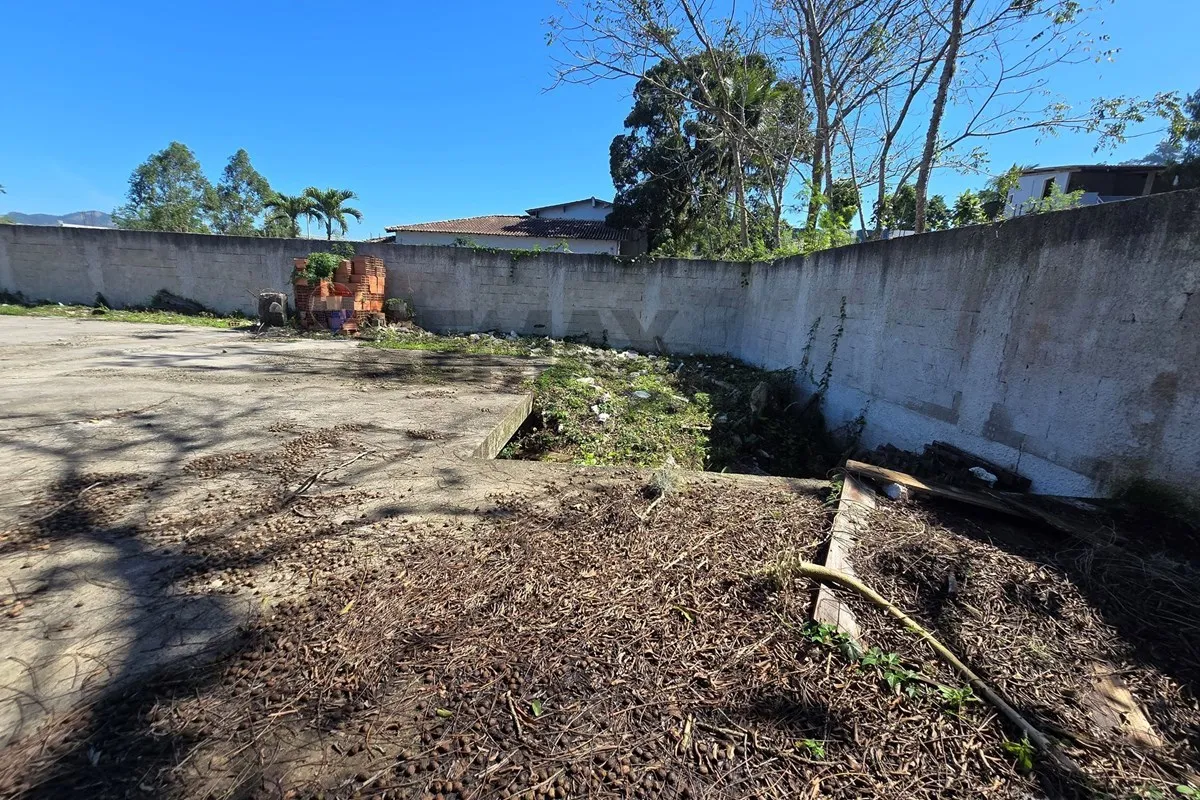 Imagem TERRENO COM FUNDAÇÃO E PROJETO DE CASA DUPLEX EM CONDOMÍNIO FECHADO - VARGEM PEQUENA