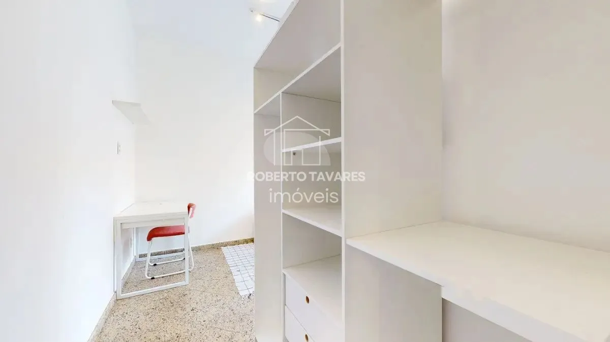 Imagem Apartamento mobiliado, com 4 dormitórios, 2 suítes, 1 vaga de garagem e 4 banheiros, bem localizado. Fica próximo ao Shopping Frei Canneca.