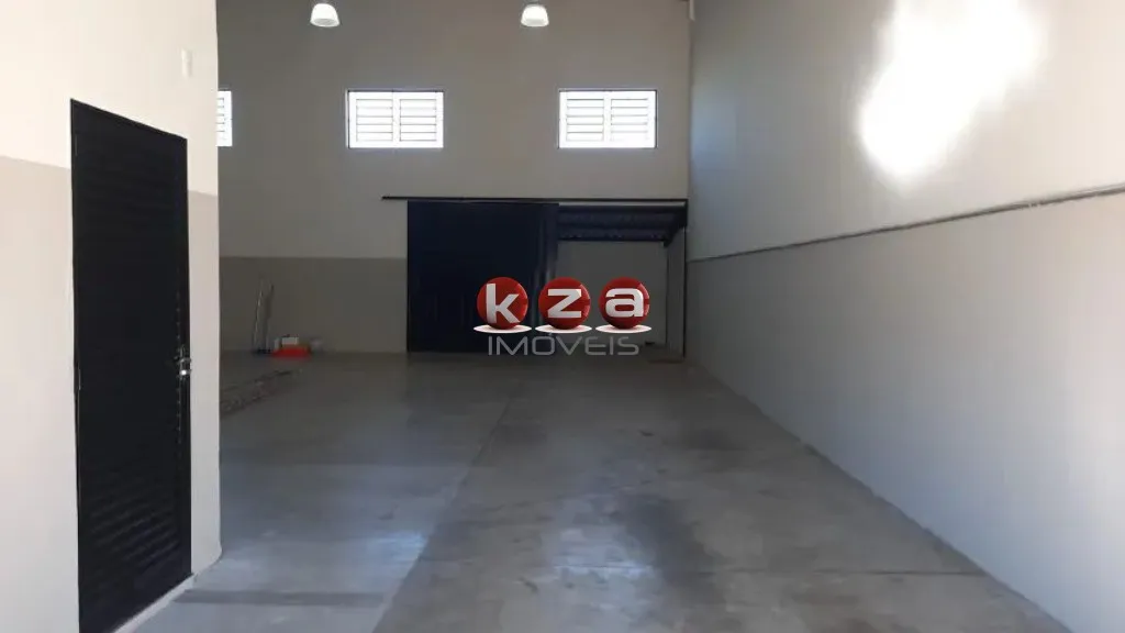 Imagem Barracão Industrial para Locação em Valinhos-SP, Loteamento Nova Espírito Santo: 1 sala, 3 banheiros, 3 vagas, 300m².