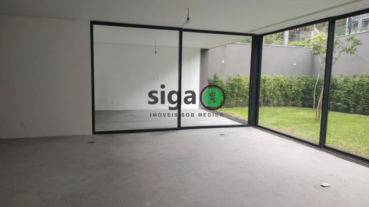Imagem "Oportunidade Única no Condomínio Alto Padrão Real Parque Casa Real - Casas de Luxo com Condições Es