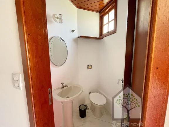 Imagem Casa em Condomínio fechado alto padrão em Sambaqui