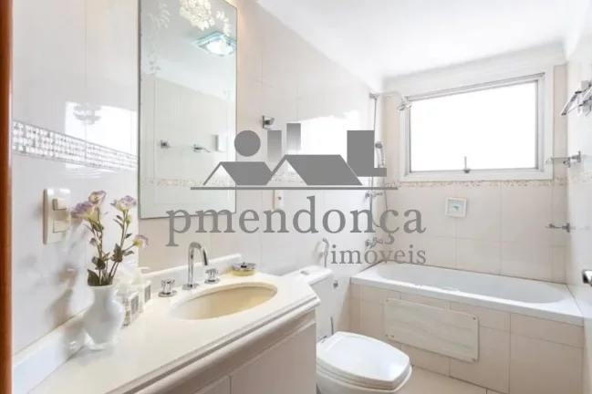 Imagem Apartamento com 190m² na Rua Paraguassú, 4 quartos ( 3 suítes) e 3 vagas.