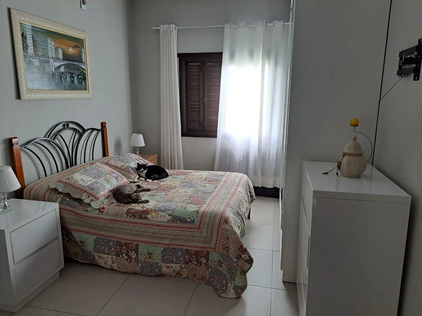 Imagem Casa com 02 quartos (01 suíte), 03 vagas no Bairro Sarandi em Porto Alegre