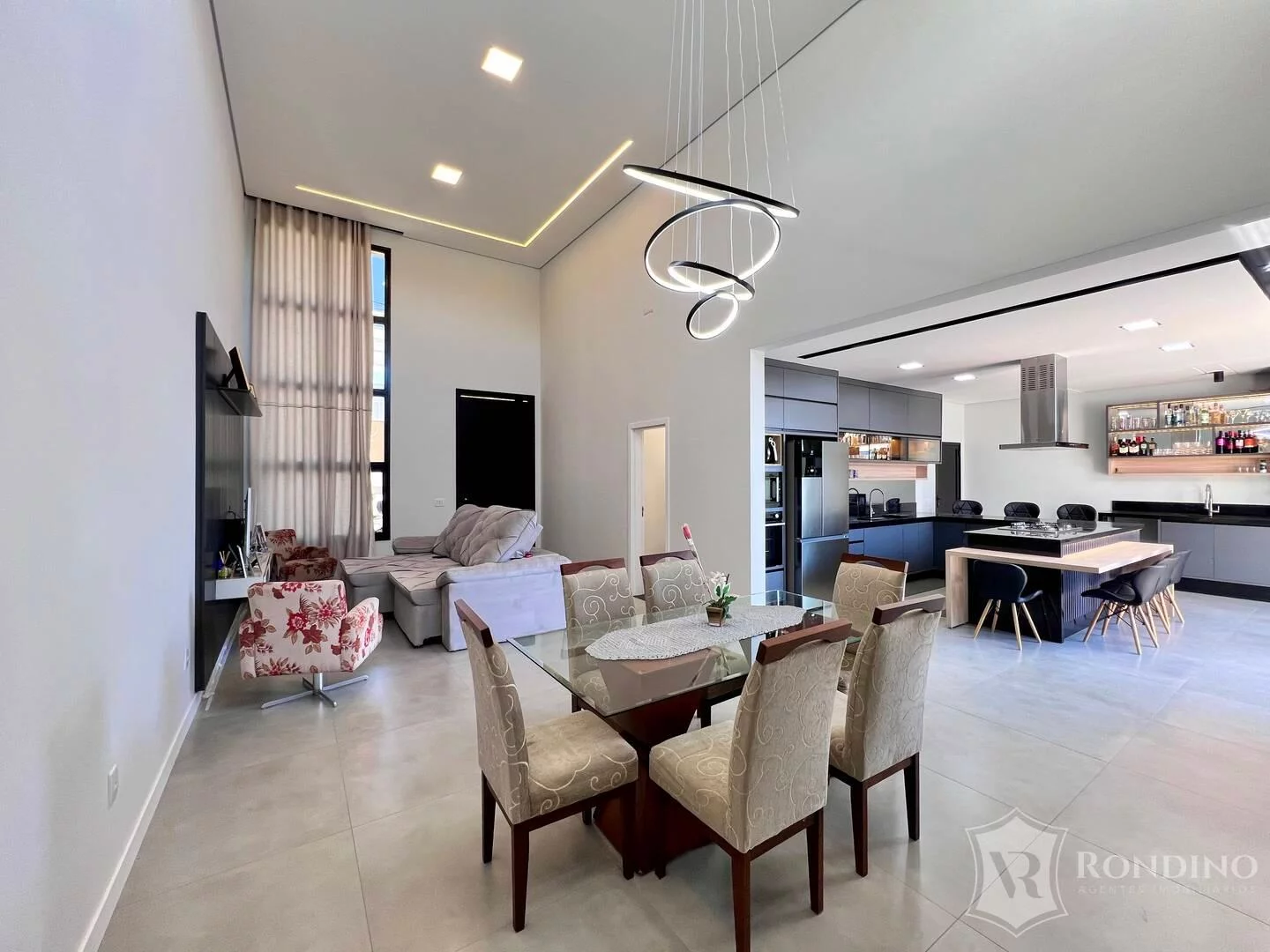 Imagem Casa t?(C)rrea 3 suites e Piscina