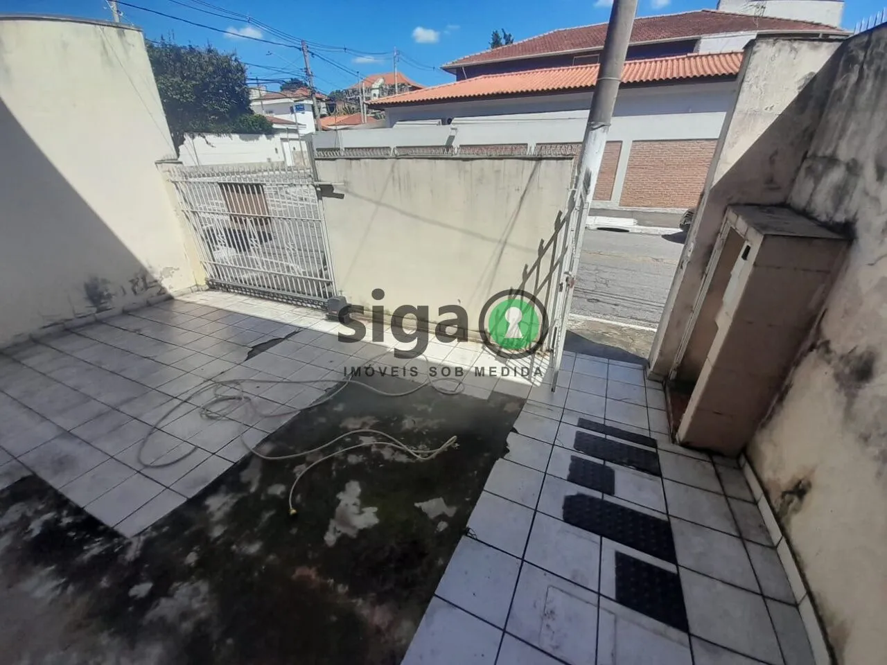 Imagem Sobrado no Planalto Paulista com 3 quartos, 2 vagas.