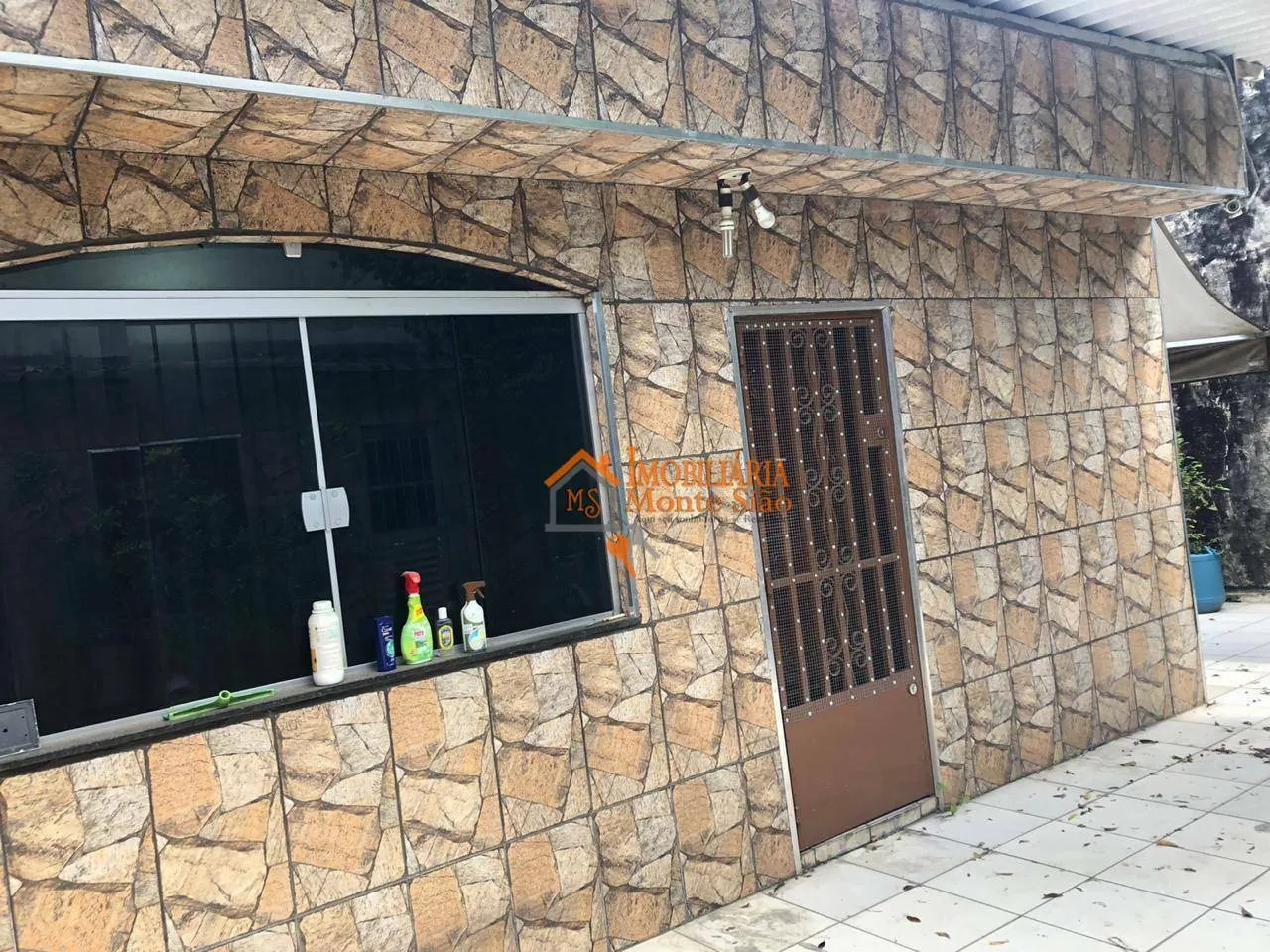 Imagem Casa com 3 dormitórios à venda, 377 m² por R$ 693.000,00 - Taboão - Guarulhos/SP