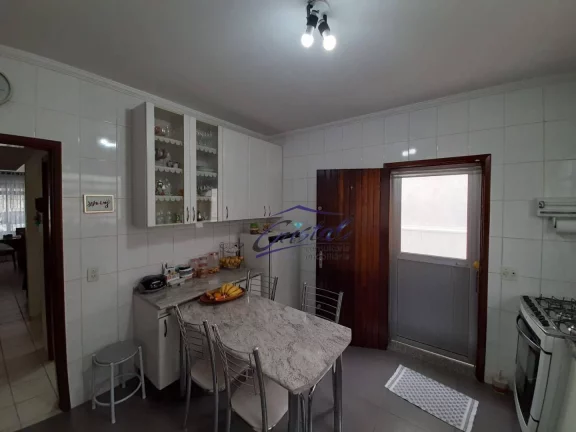 Imagem Lindo Imóvel de 2 dormitórios 2 vagas de garagem