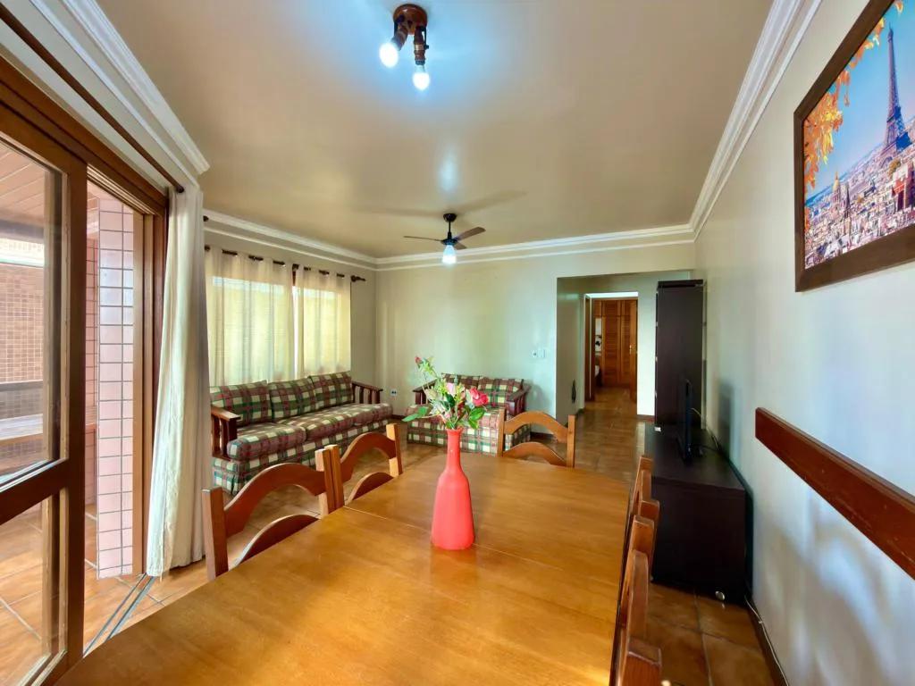 Apartamento 2 Dormitórios - Bairro --