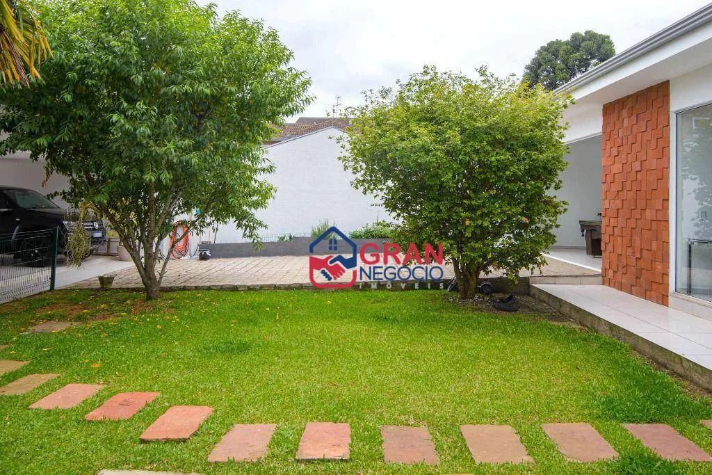 Imagem Casa de Alto Padrão à Venda - Santa Felicidade - Curitiba