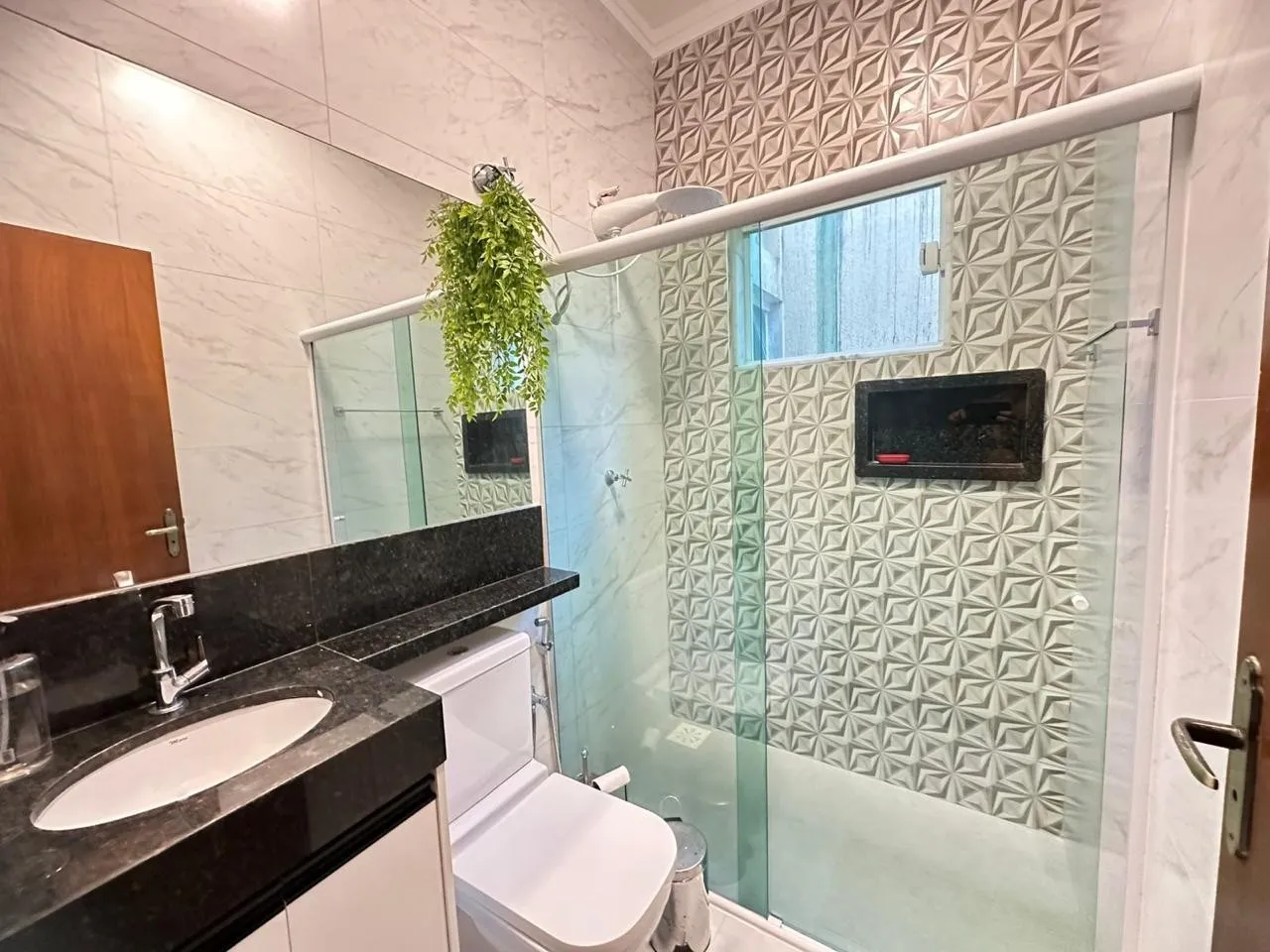 Imagem Casa para Venda em Itanhaém, Jardim Suarão (Praia), 3 dormitórios, 2 suítes, 2 banheiros, 3 vagas