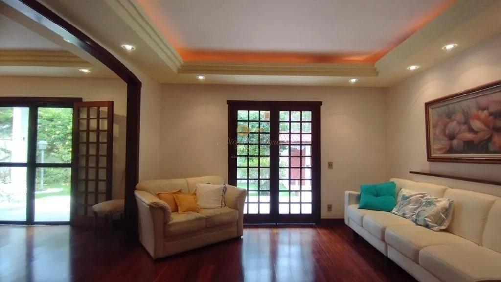 Imagem Casa para Venda em Teresópolis / RJ no bairro Golfe