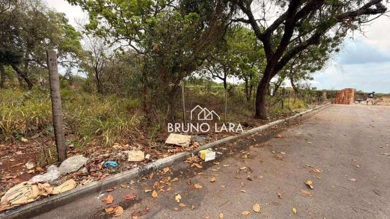 Imagem Terreno à venda no Bairro São Francisco - Igarapé/Minas Gerais