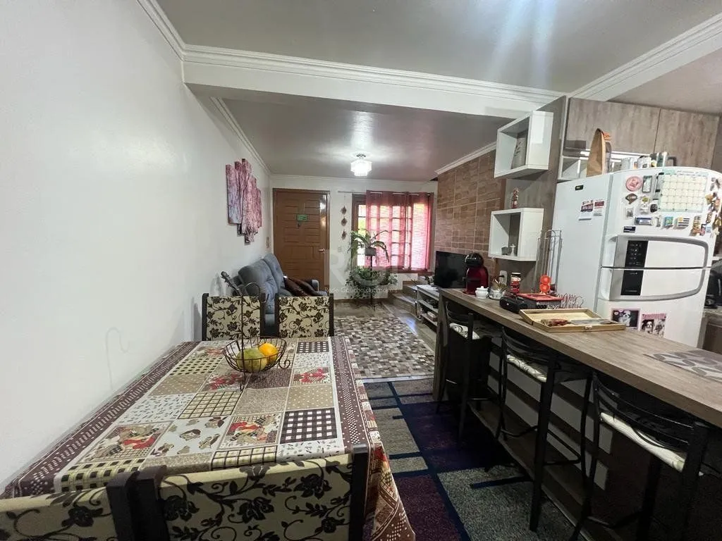 Imagem Casa 2 dormitórios, vaga de garagem, Bairro Piá
