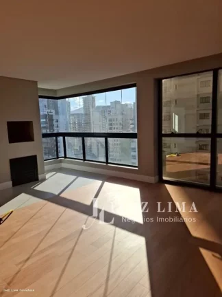 Imagem Apartamento 3 Quartos para Venda em Itapema, Meia Praia, 3 dormitórios, 3 suítes, 4 banheiros, 2 vagas