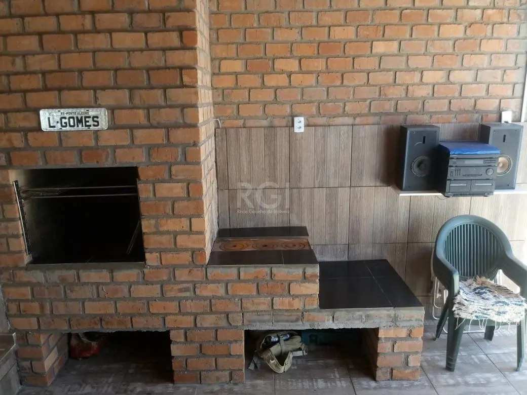 Imagem Casa com 2 quartos, 2 vagas de garagem, no bairro Aberta dos Morros, Porto Alegre/RS