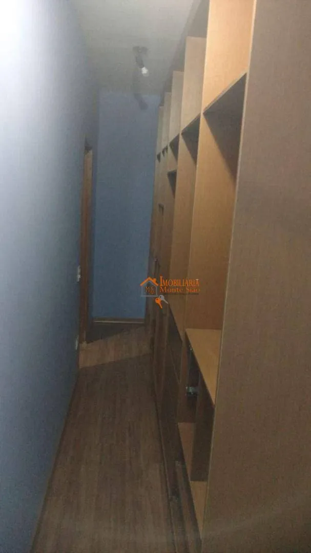 Imagem Sobrado com 3 dormitórios à venda, 203 m² por R$ 700.000,00 - Jardim São João - Guarulhos/SP