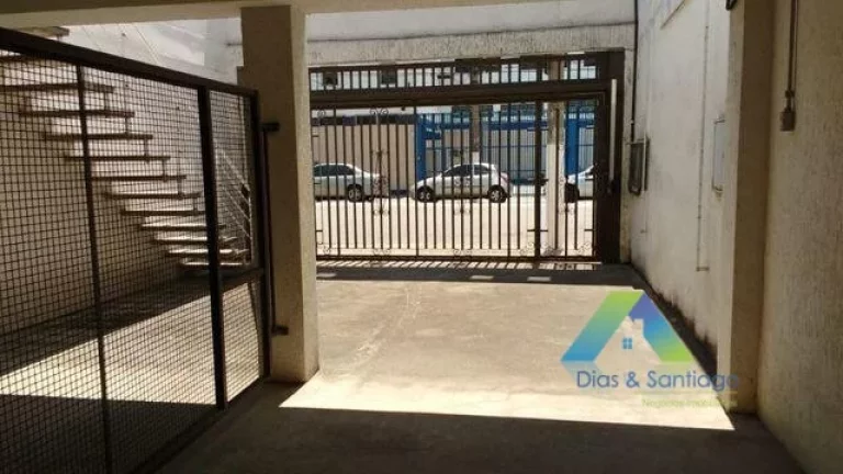 Foto do imóvel Casa e salão comercial com 200 m2 de área e casa no piso superior. Próximo à estação de metrô Sacomã. s vias: