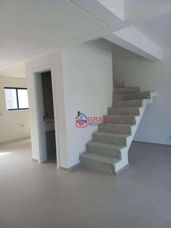 Imagem Casa com 3 Quartos à venda - Próximo ao Shopping Palladium