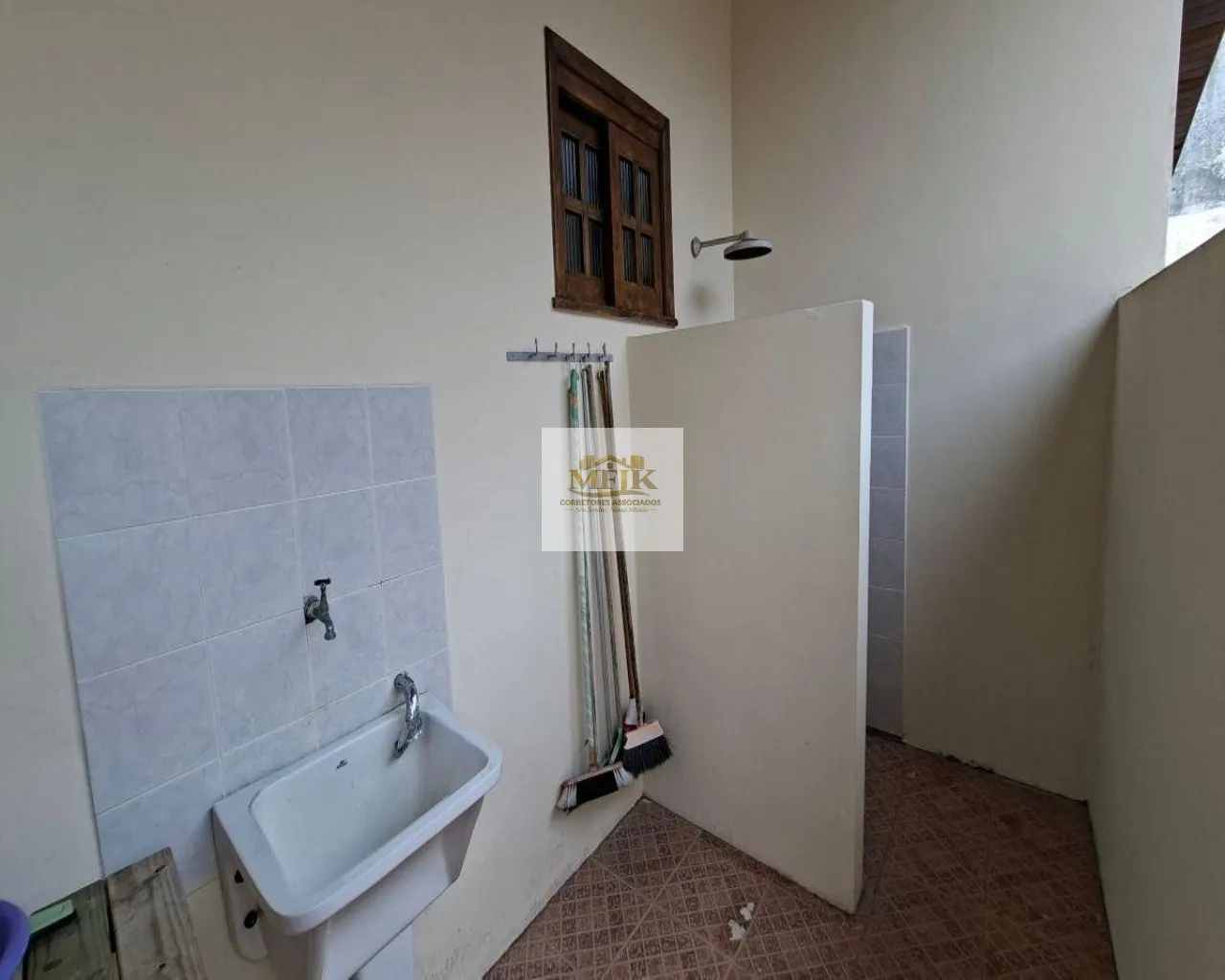 Imagem Casa com 4 quartos à venda no Atami