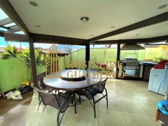 Imagem CASA COM 3 SUÍTES NO CENTRO E CARAGUATATUBA A 100 METROS DA PRAIA