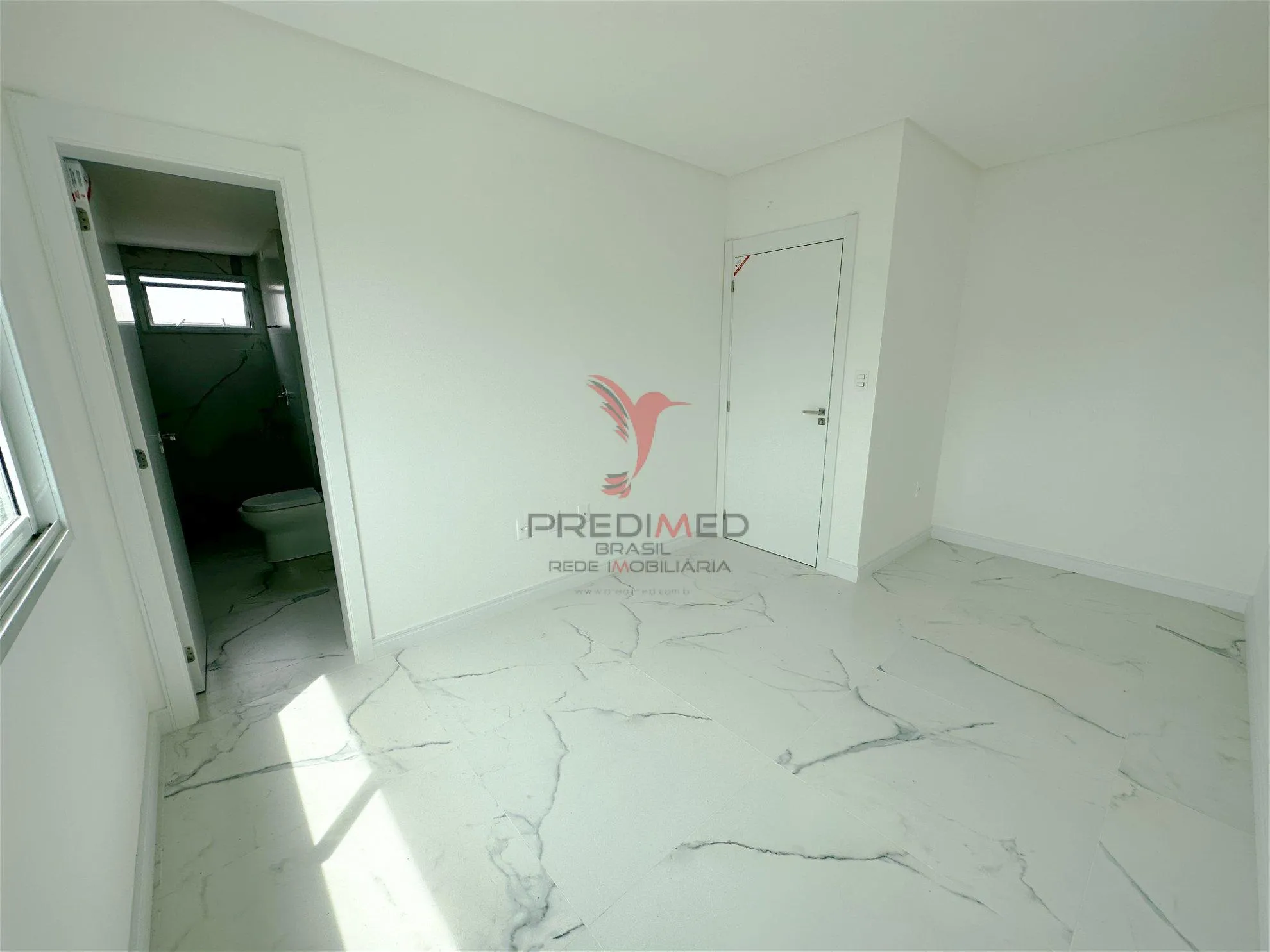 Imagem 3Suites, Em Itapema Um verdadeiro investimento belissimo para voce viver com Sua familia