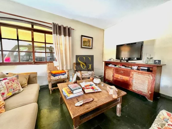 Imagem Casa para Venda em Teresópolis, Albuquerque, 3 dormitórios, 1 suíte, 2 banheiros, 3 vagas
