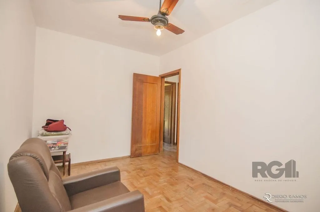 Imagem Casa 3 dorms à venda Rua Intendente Alfredo Azevedo, Glória - Porto Alegre
