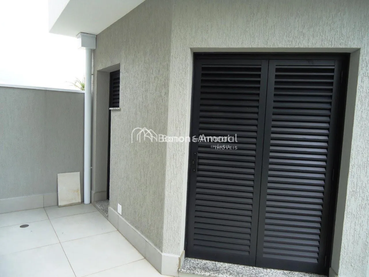 Imagem Casa em condomínio em Paulínia, sobrado, 3 suites, armários,lavabo, 4 vagas, fino acabamento.