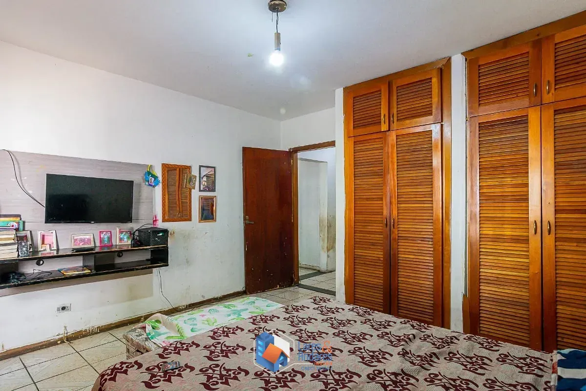 Imagem Casa para venda em Jardim Esmeralda com 5 quartos, 243m²