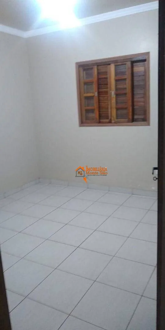 Imagem Sobrado 4 Dormitórios com 2 Suítes, Varanda e 2 Vagas - Guarulhos