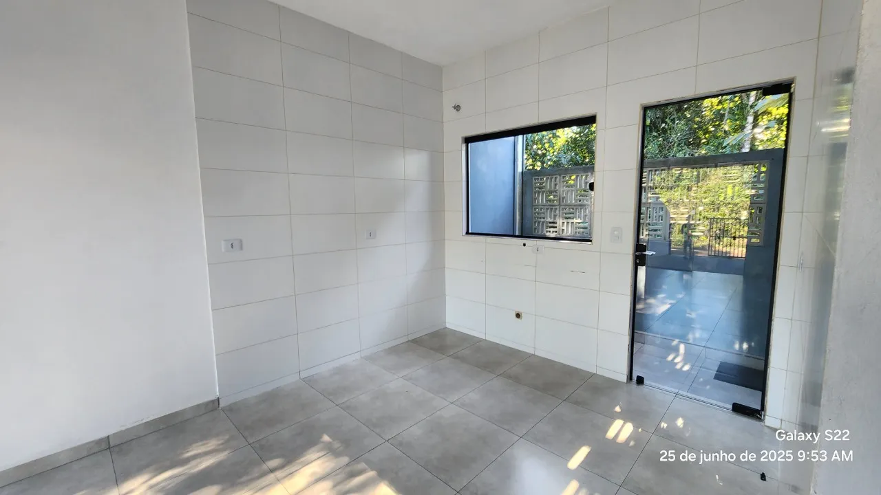 Imagem Casa térrea com 46,86m², 02 dormitórios, banheiro social, sala de estar, copa e cozinha integrada...