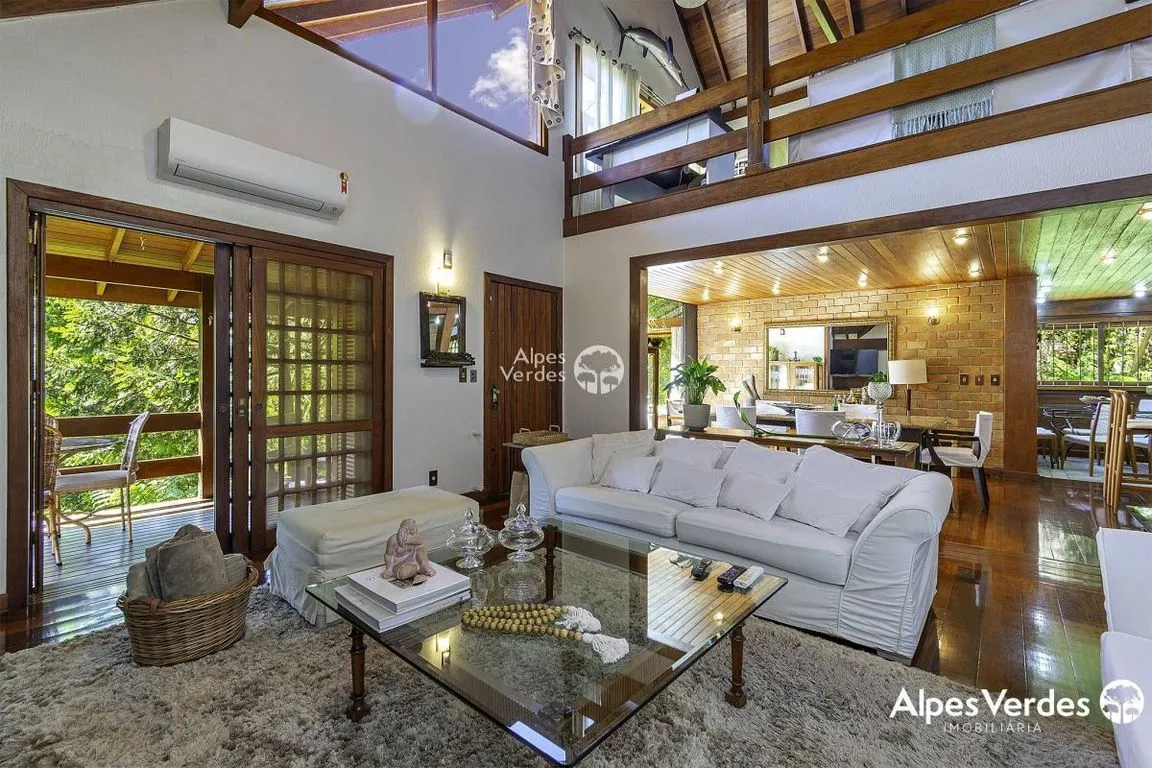 Imagem Casa à venda em Canela, Vila Suica, com 4 quartos, 357m2