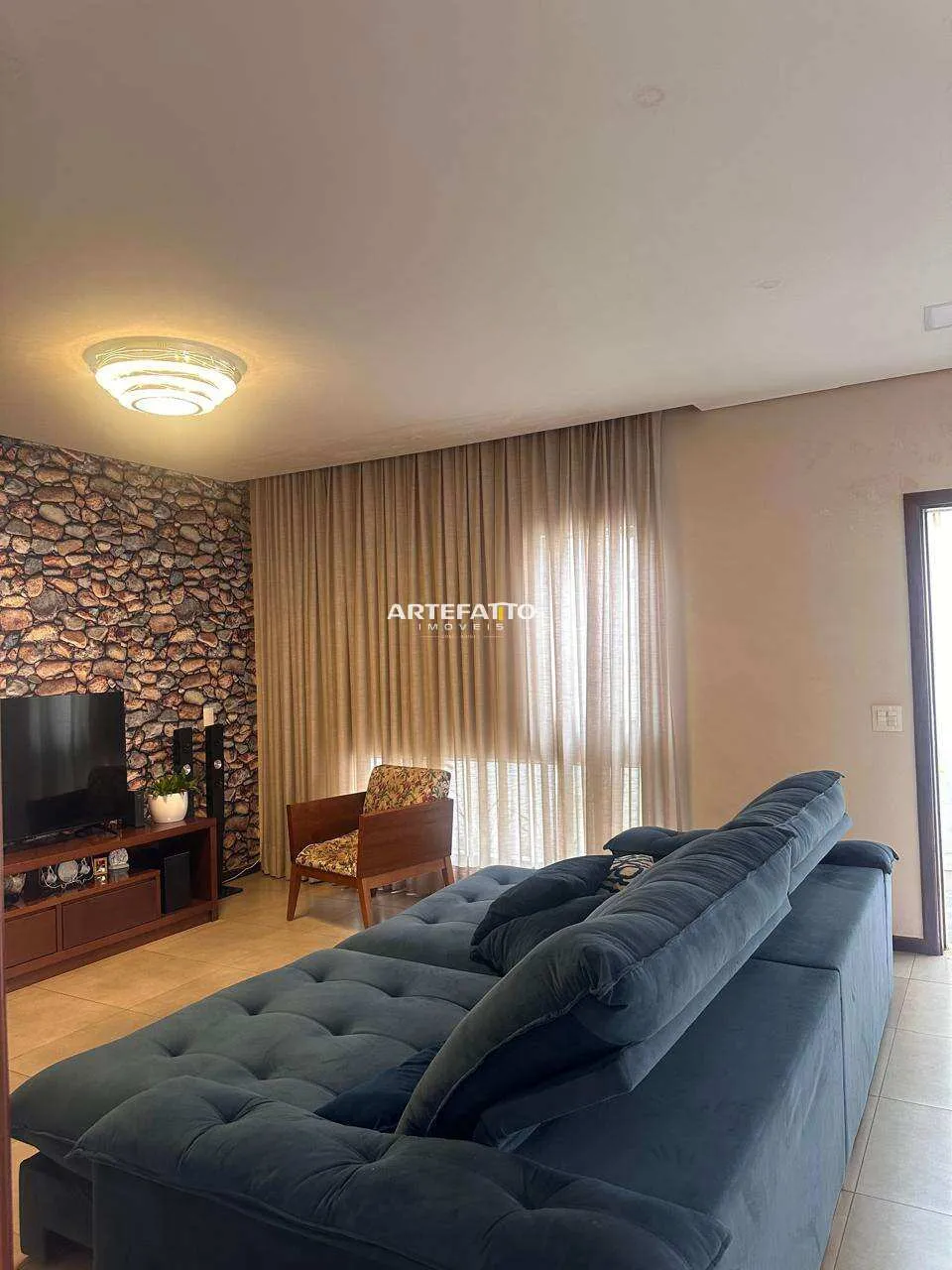 Imagem Sobrado à venda em Franca, Jardim Piratininga, com 3 quartos, 233m2