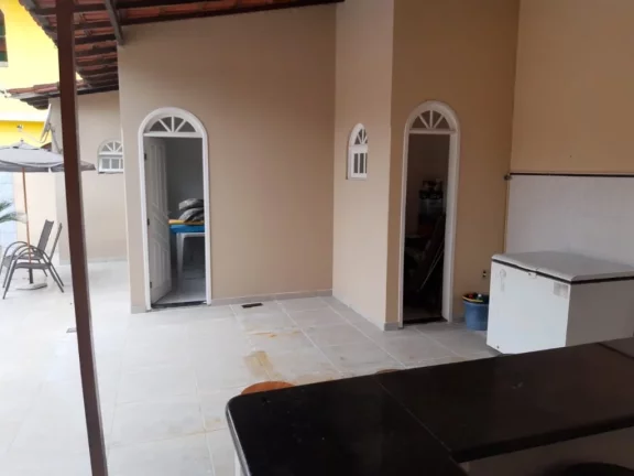 Imagem CASA COM 4 QUARTOS E 2 SUÍTES EM GUARAPARI-ES