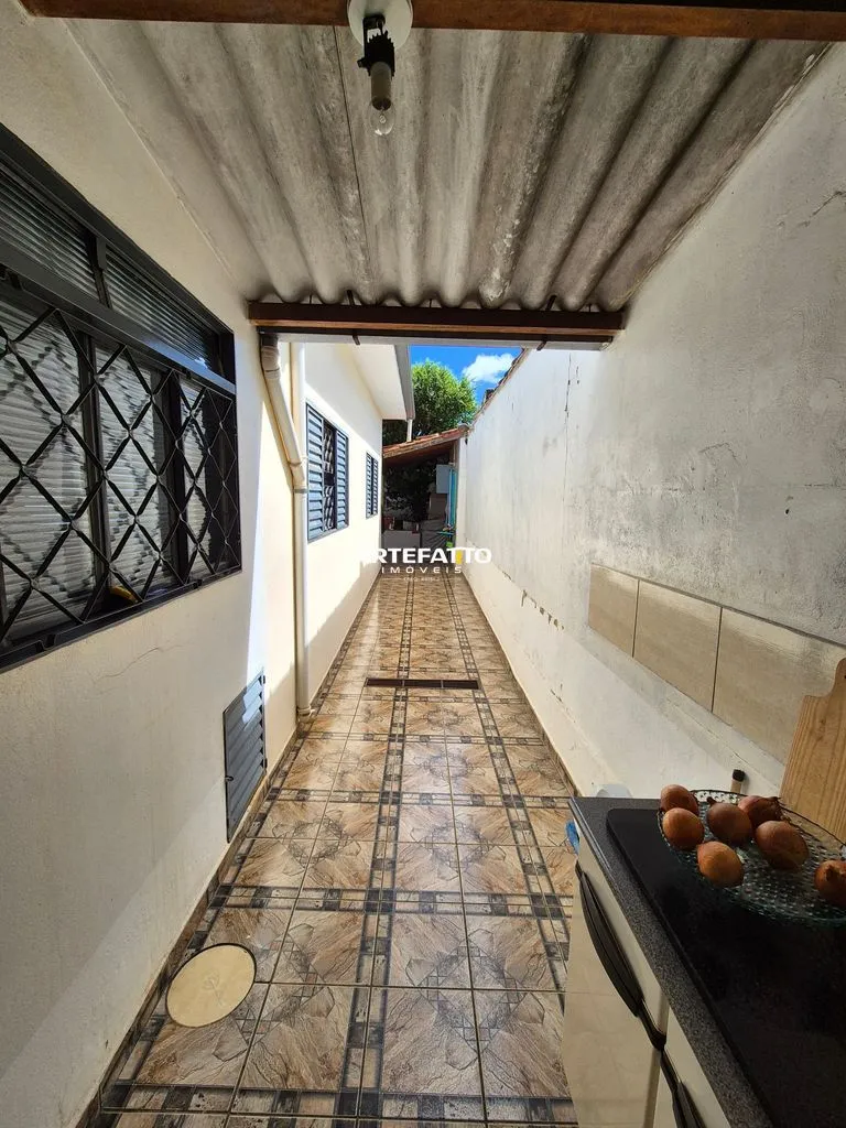 Imagem Casa com 3 dormitórios no bairro Santa Terezinha