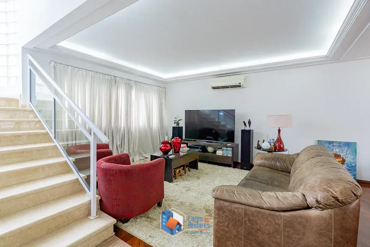 Imagem Casa em condomínio para venda em Planalto Paulista com 4 quartos, sendo 4 suítes, 390m²