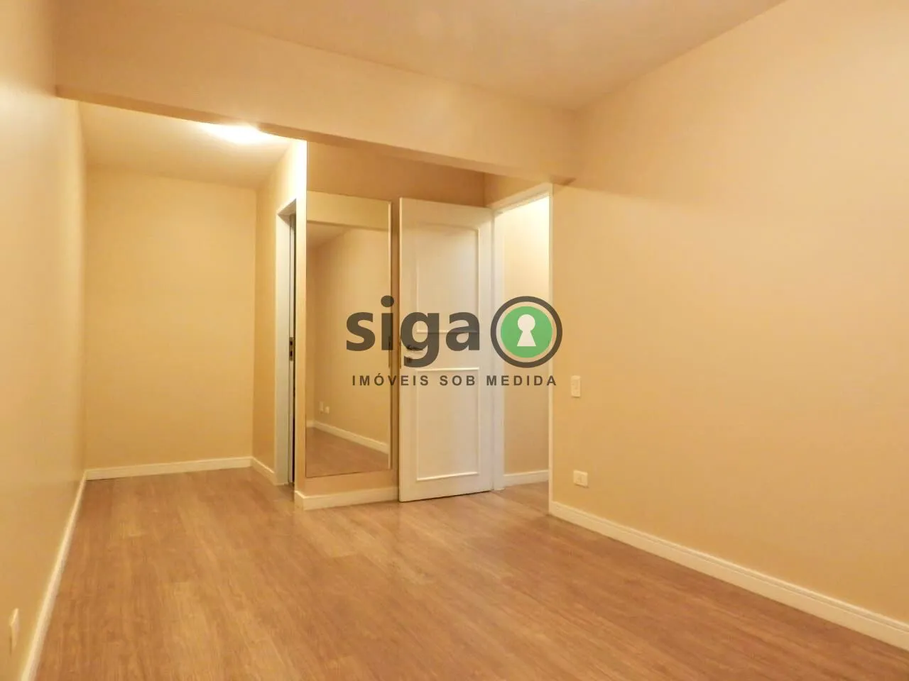 Foto do imóvel Apartamento com 2 quartos (1 Suíte) e Sacada com 70m² - Brooklin