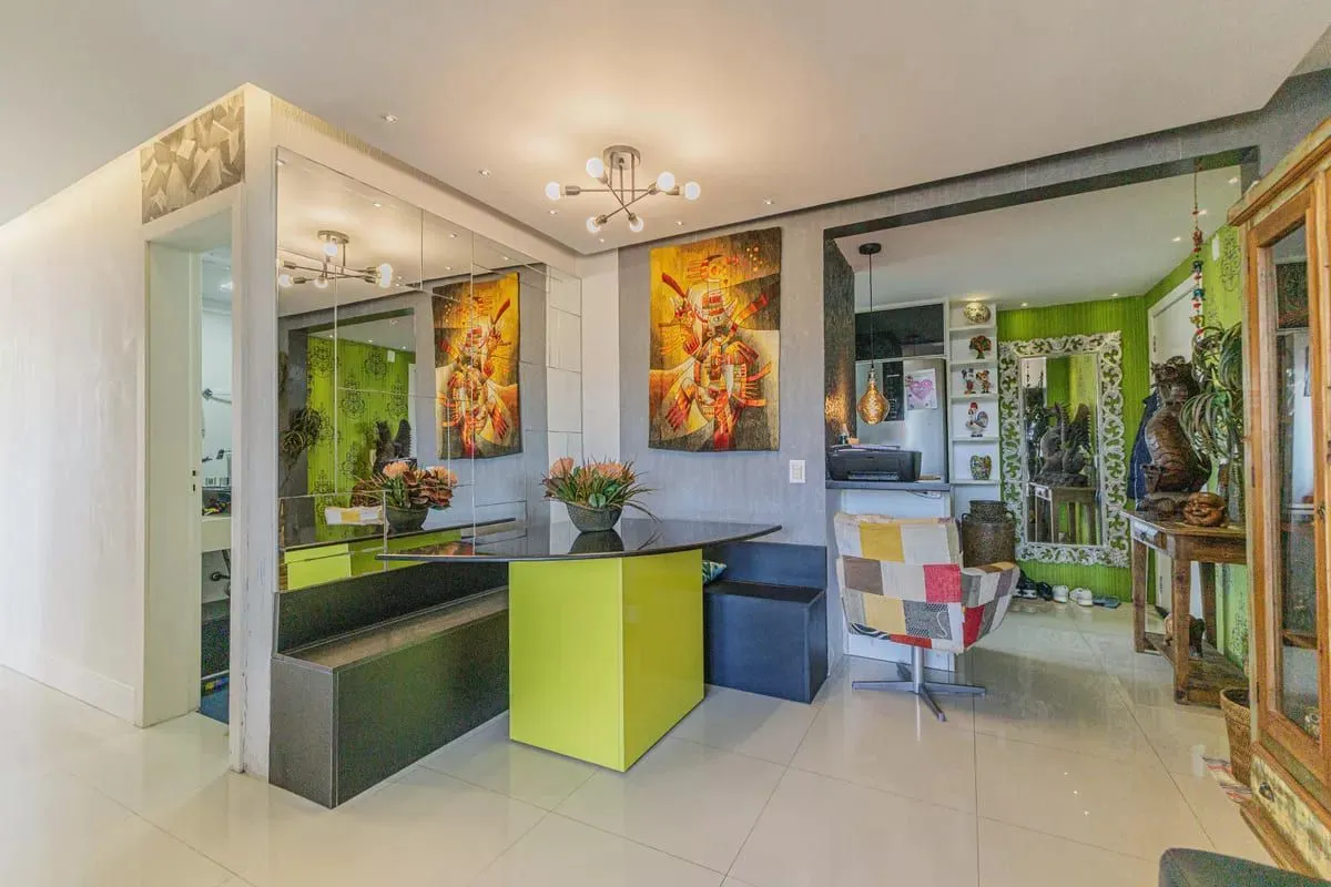 Imagem Vende-se apartamento com 3 quartos(1 suíte), 1 vaga, elevador