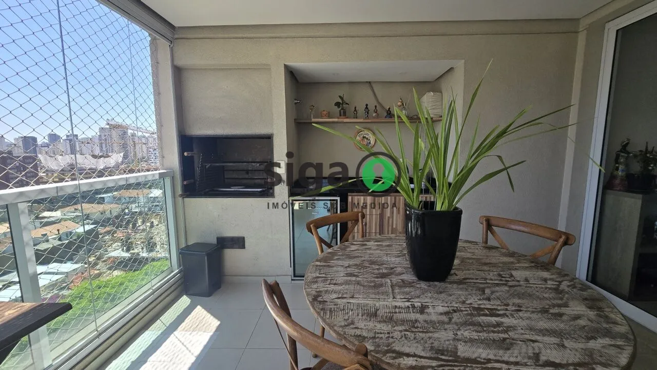 Imagem Alto Padrão em Andar Alto - 198m² com 3 Suítes - Hall social Privativo - Quadra de Tênis